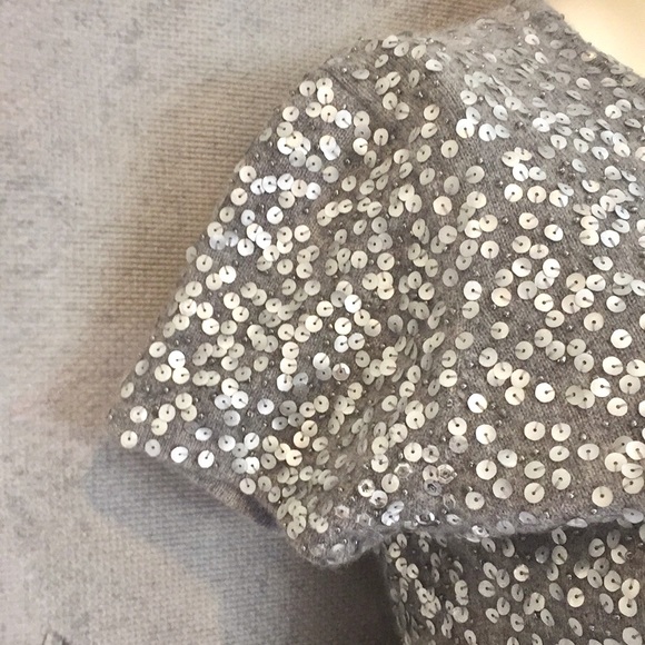 SAKS FIFITH AVENUE beautiful blouse - Picture 2 of 4